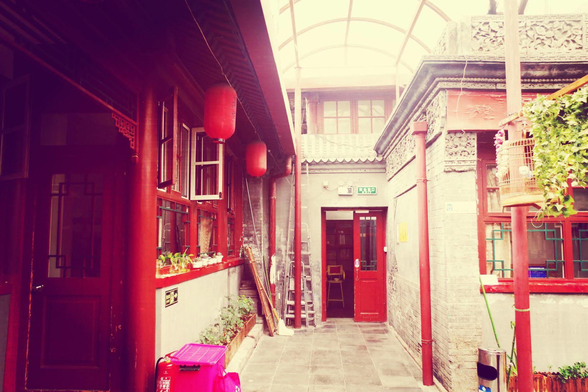 Three Legged Frog Hostel Beijing Exterior photo